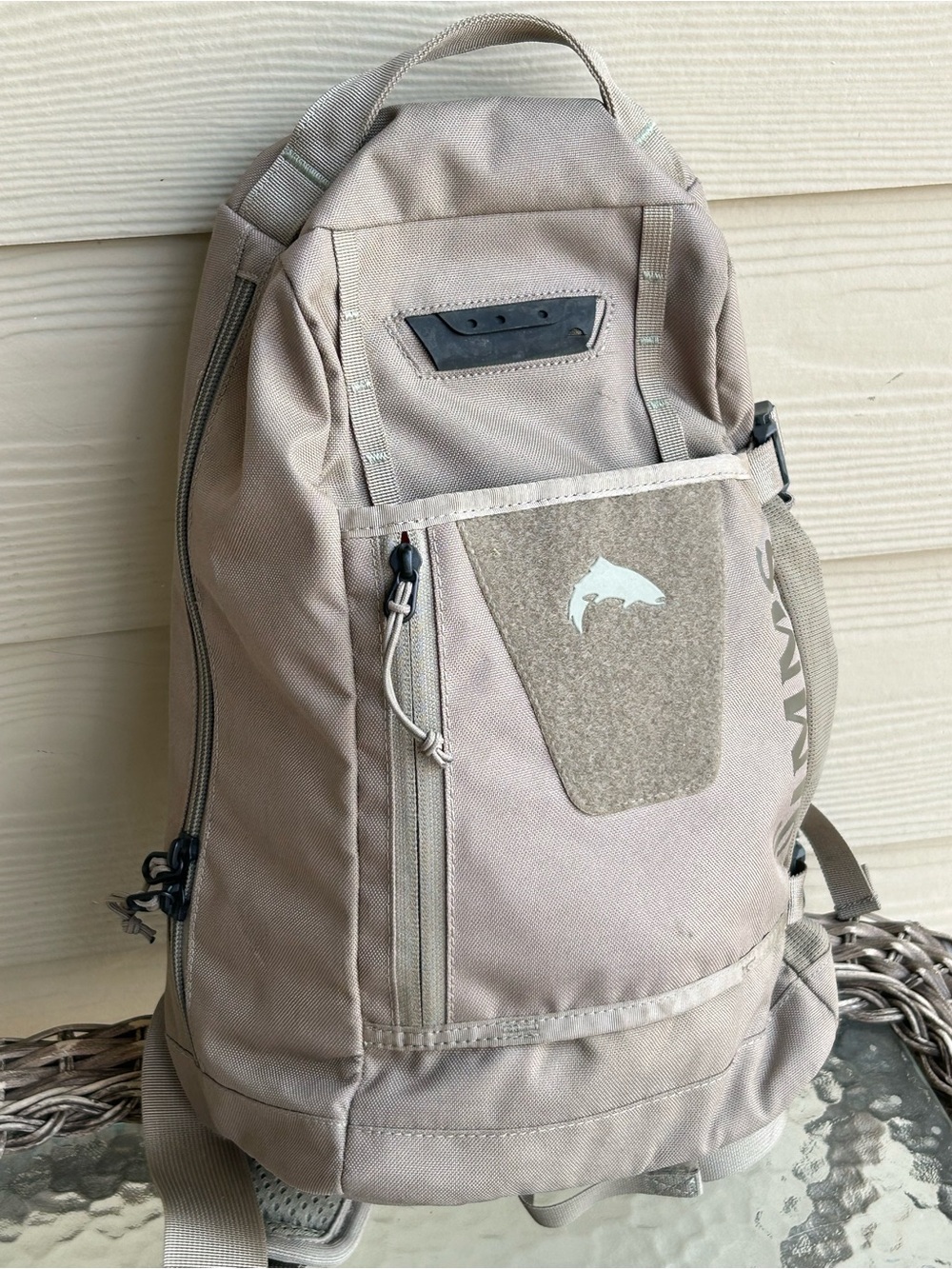 SIMMS “Tributary” SLING PACK Bag Basalt Standard Khaki